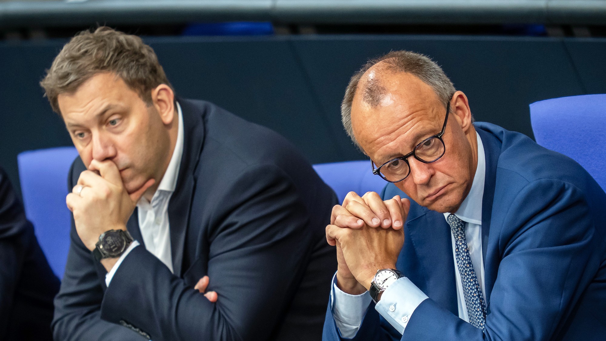 Nemecký kancelár Friedrich Merz (vpravo) a nemecký minister financií Lars Klingbeil.