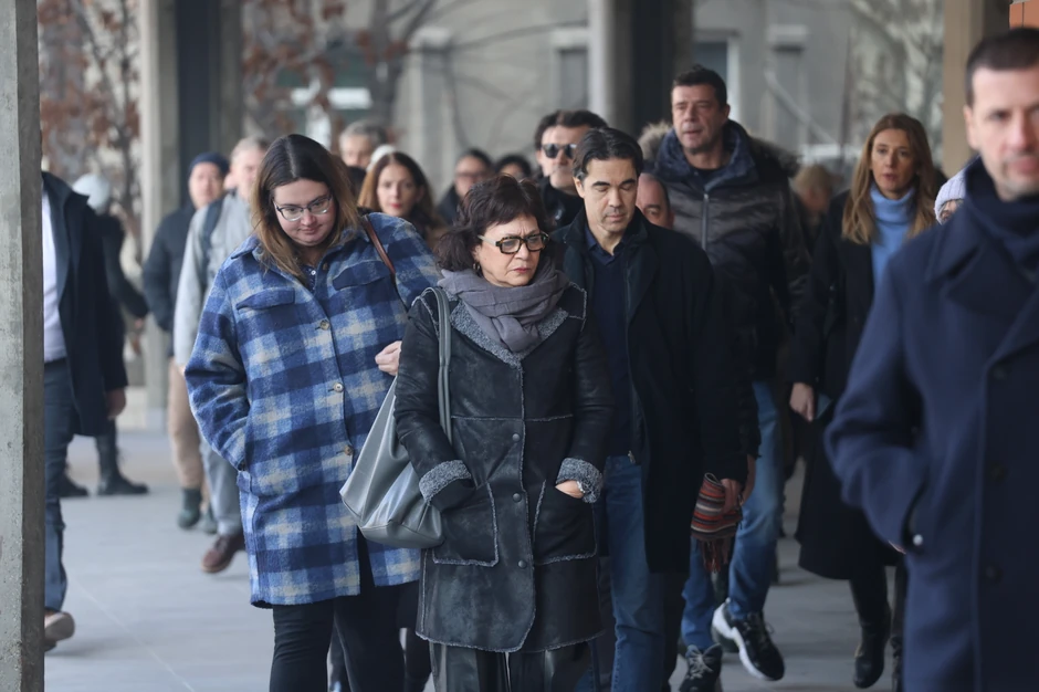 Porodice ubijenih u OŠ "Vladislav Ribnikar" 