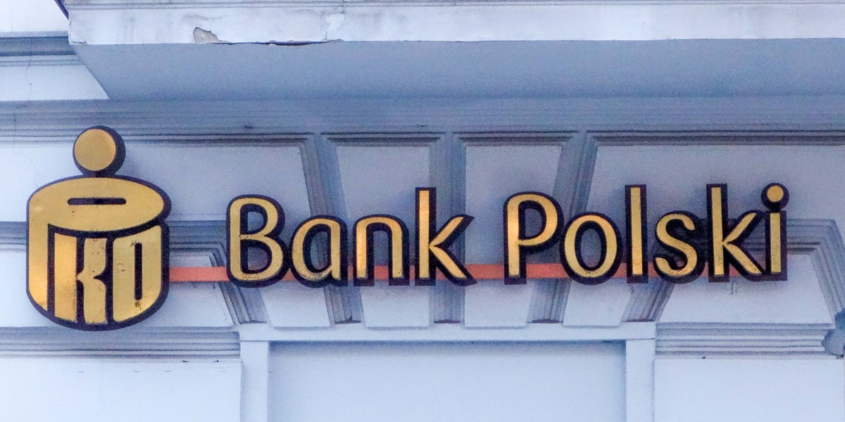 PKO BP to największy bank w Polsce, obsługujący ponad 8 mln kont osobistych.