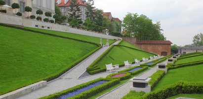 Idź na spacer do zamkowych ogrodów