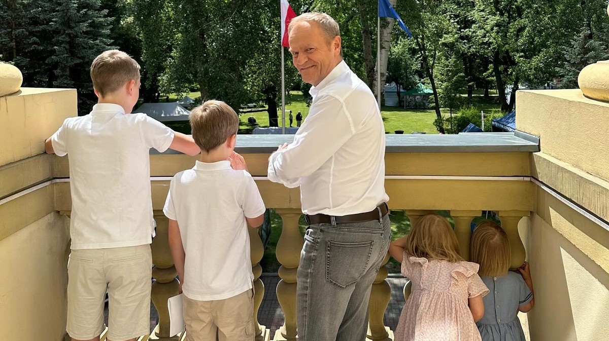 Donald Tusk ma powód do radości. Premier otrzymał od wnuków niecodzienny prezent