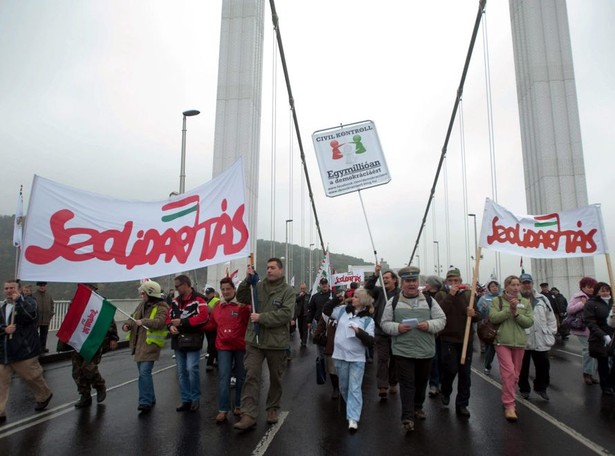 W Budapeszcie mają dość Orbana? Znaczące transparenty