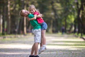 Jak posiadanie rodzeństwa wpływa na człowieka