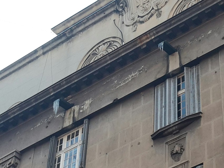 Ledenice na Obilićevom vencu mogu pasti na prolaznike