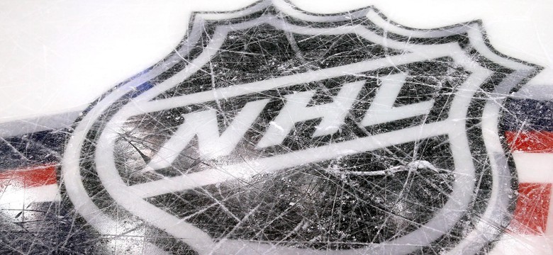 NHL: dziewiąta wygrana Hurricanes