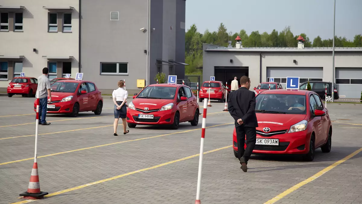 Coraz trudniej o ubogo wyposażone auto do egzaminowania kierowców