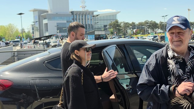 Aleksandra Prijović na aerodromu