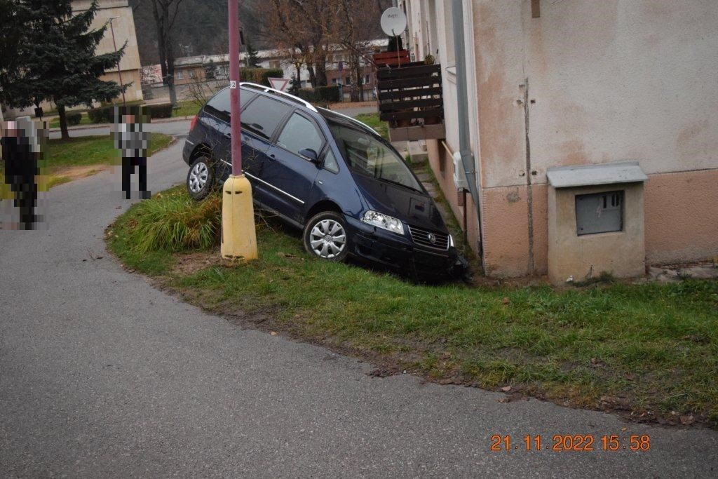 Podbrezovčan po dopravnej nehode nafúkal 3,52 promile.