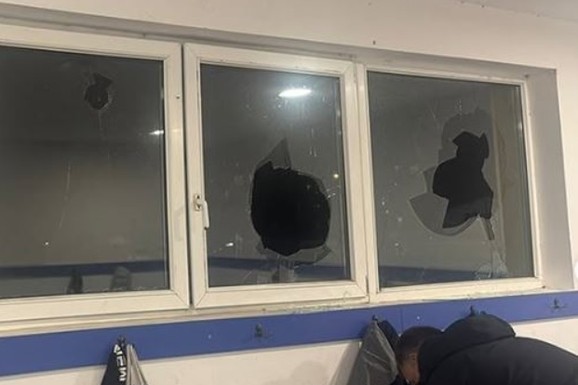 (FOTO, VIDEO) SASLUŠANA ČETVORICA ZBOG DEMOLIRANJA PROSTORIJA FK "ZEMUN" Među njima i tinejdžer (18): Ovako su se branili