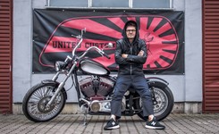 Wojewódzki sprzedaje motocykl. 'Zbudowany dla mnie. Siedzenie ze skóry robione na zamówienie' [FOTO]