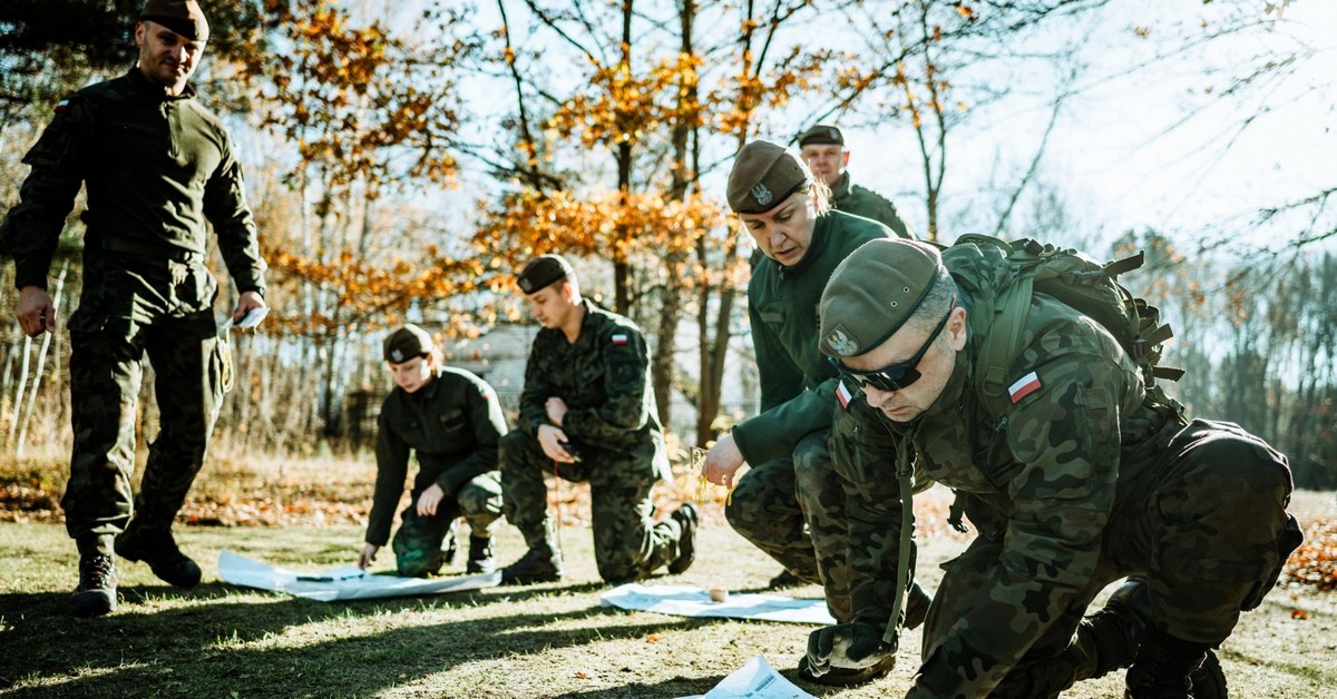 Zaproszenie do wojska. MON: ruszają powszechne szkolenia obronne