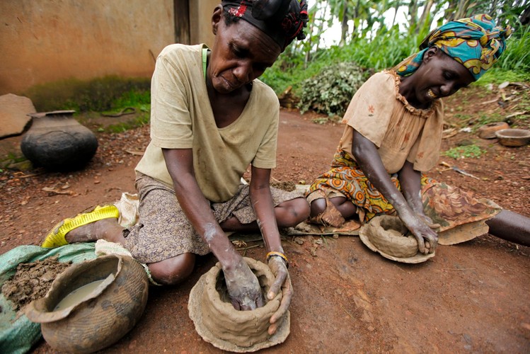 Pigmeje z dżungli w Afryce