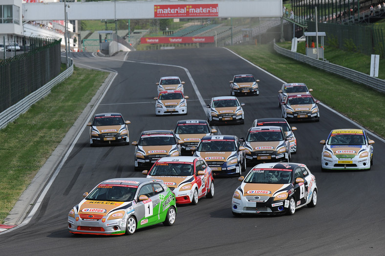 Kia Lotos Cup 2010: upalna inauguracja na Hungaroringu