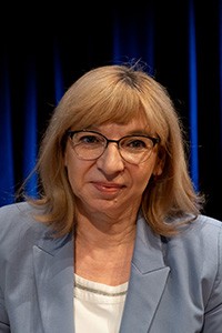 Elżbieta Radwan, burmistrz Wołomina My, samorządowcy, jesteśmy jak lekarze pierwszego kontaktu. Do nas przychodzi się z każdą trudną sprawą. A jeśli nie potrafimy sami poradzić, kierujemy do specjalistów