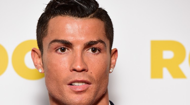 Itt vannak az első fotók Cristiano Ronaldo és a Nike közös cipőjéről