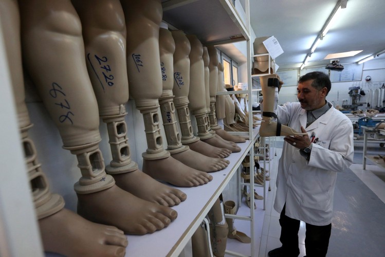 PROTEZY ZAMIAST NÓG. OFIARY AFGAŃSKIEJ WOJNY