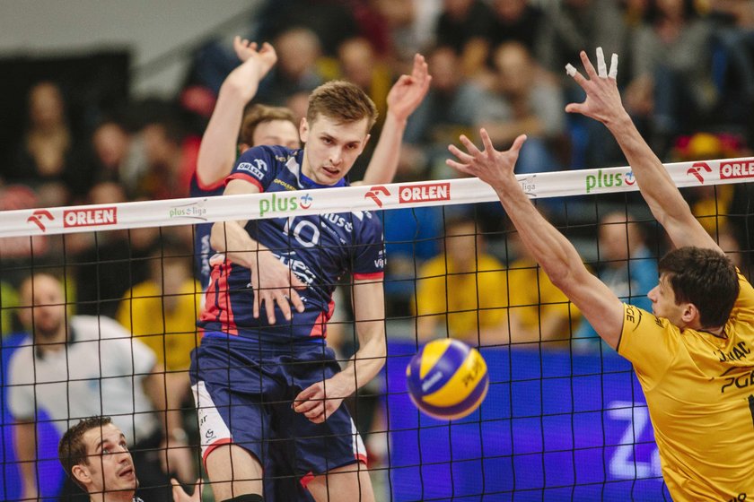 DAWID KONARSKI #6(Zaksa) NIKOLAJ PENCZEW #17(Skra)