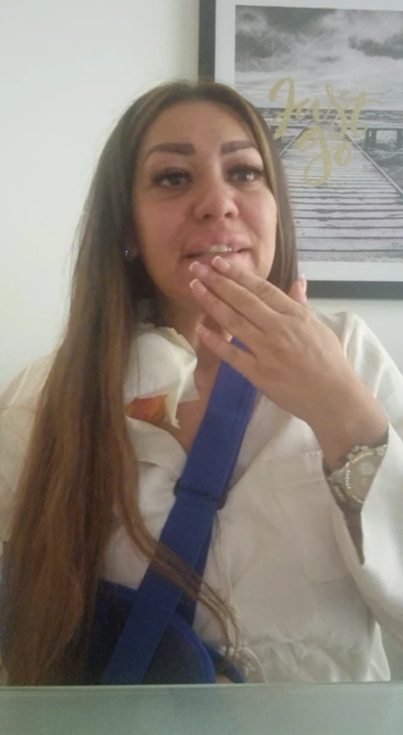 Irina 2 Hot Kolin posle operacije ramena