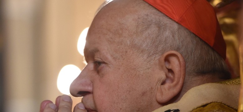 Kardynał Dziwisz: Tragedia smoleńska nie może nas dzielić
