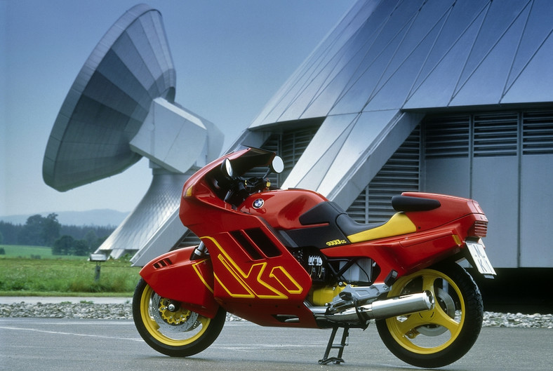 BMW K1