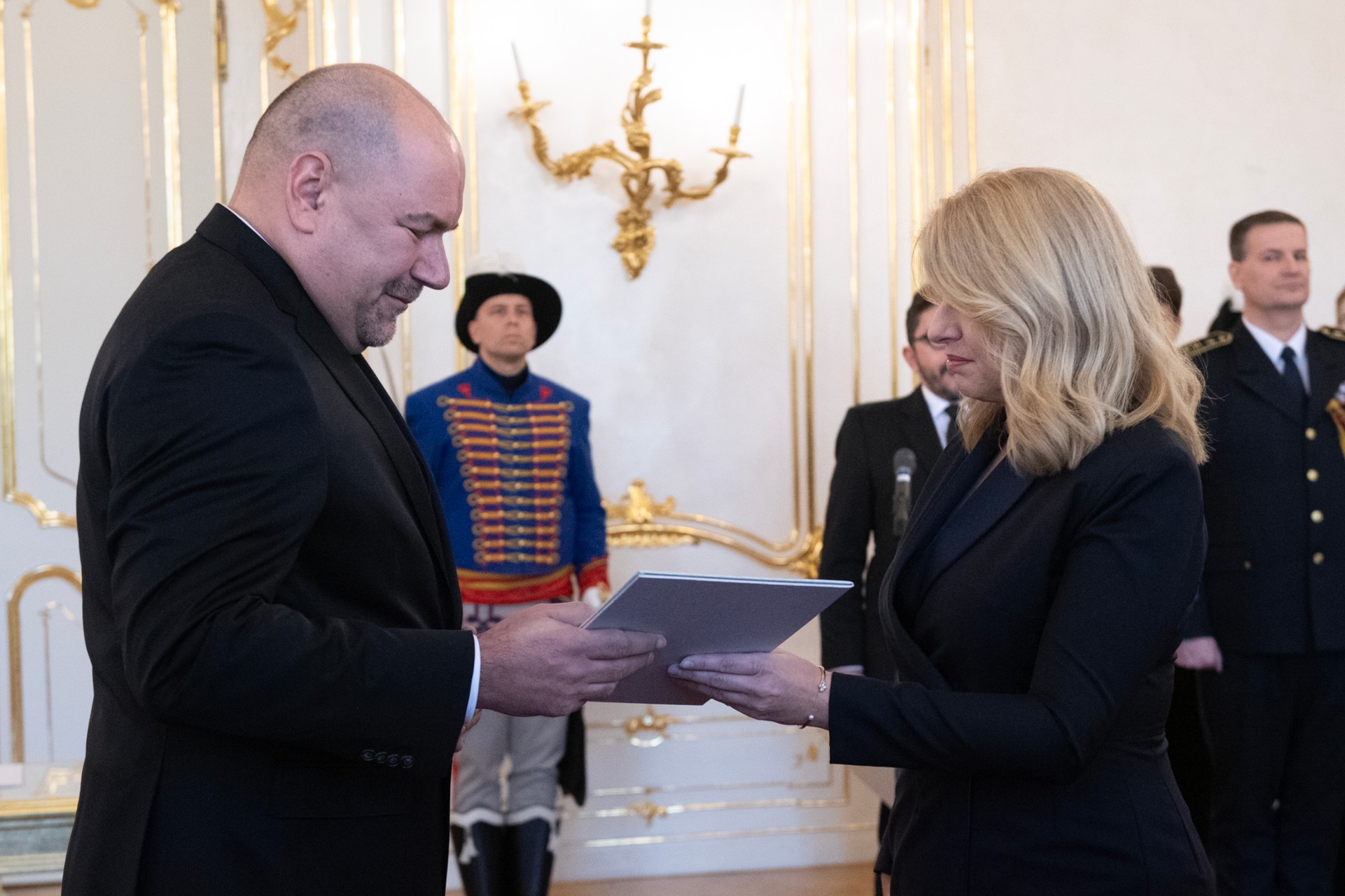 Prezidentka vymenovala Dušana Keketiho za ministra cestovného ruchu a športu.