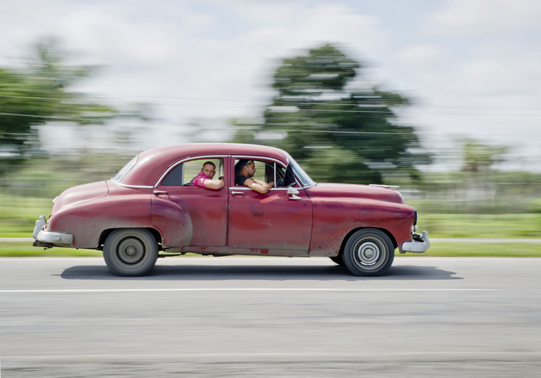 Amerykańskie krążowniki i Peugeot za 260 tys.