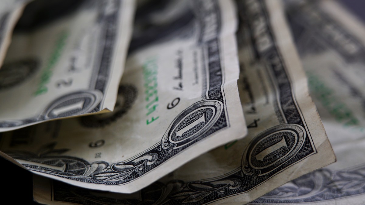 Kurs USD/PLN 30 kwietnia 2025 r.
