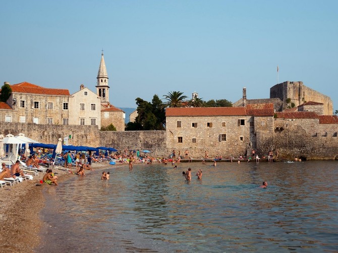 Srpski turista sa Havaja osuo paljbu po Crnoj Gori: "Niko salamu za sendvič da ponese"