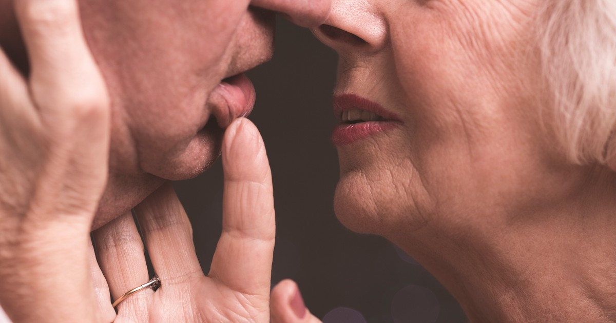 Libido wielu kobiet rozkwita po menopauzie. "Brak lęku przed ciążą jest podniecający"