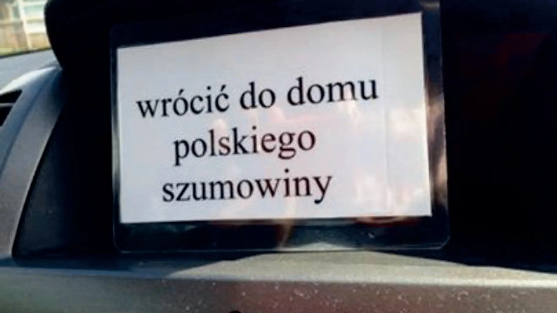 Polacy w UK po Brexicie nazywani "szkodnikami" i "szumowinami". Sprawą zajęła się policja