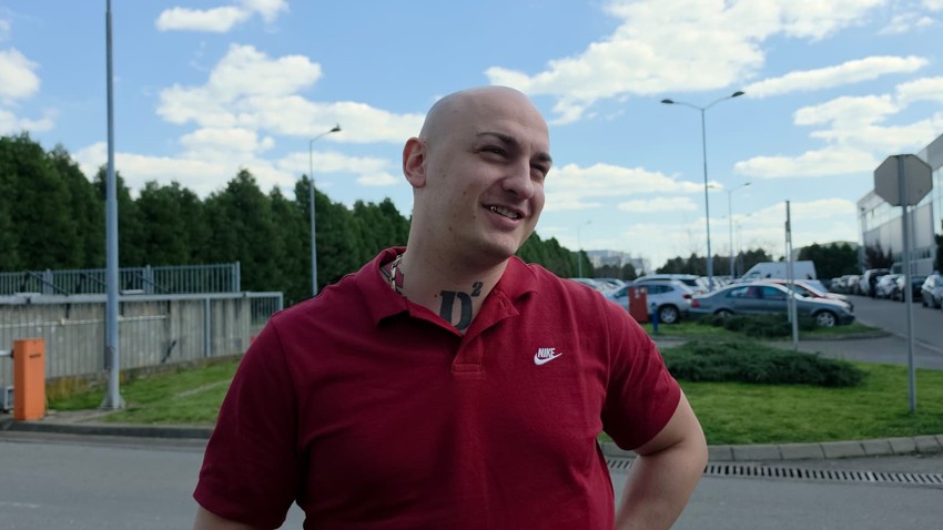 Desingerica došao sa limuzinom