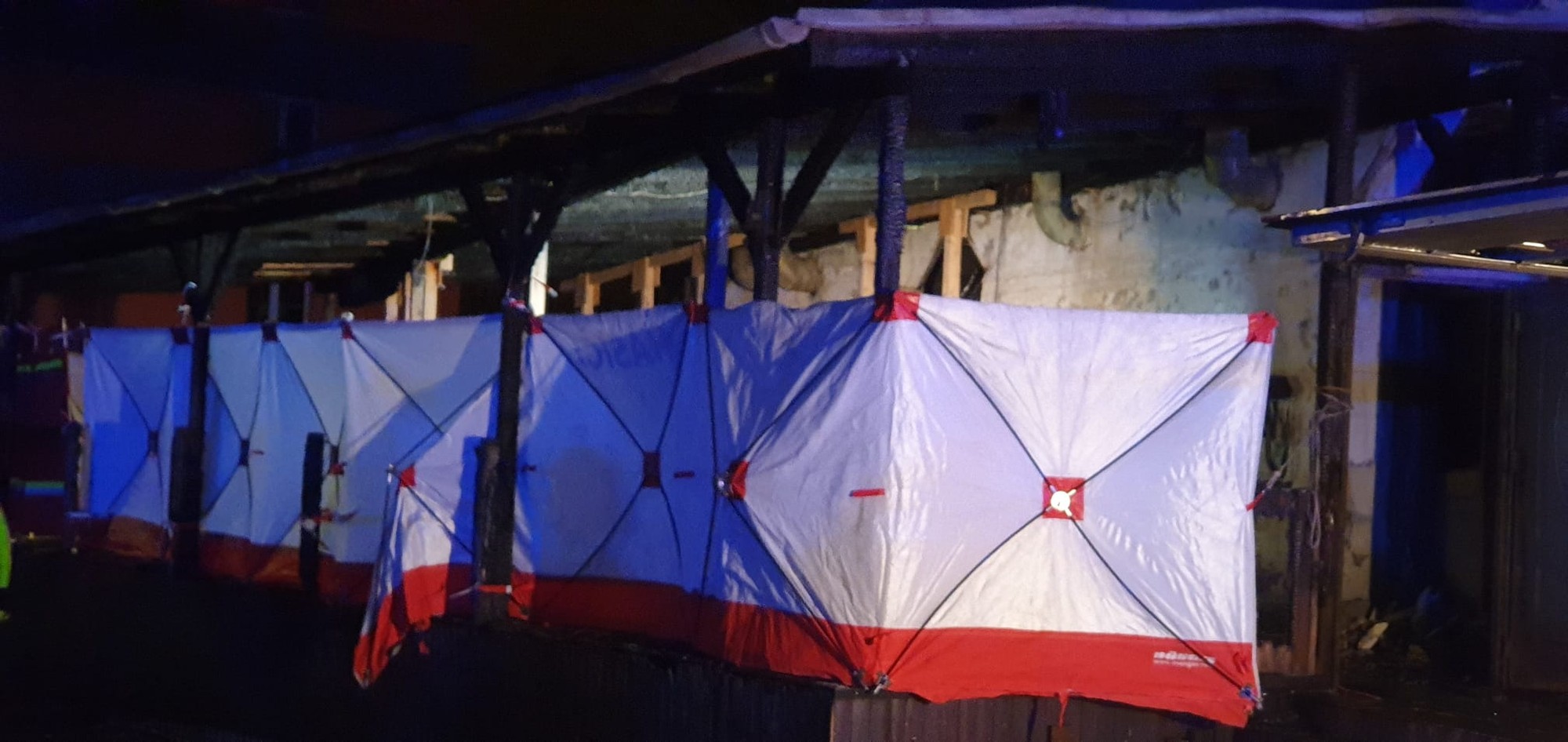 Požiar v Moste vyšetruje polícia ako všeobecné ohrozenie z nedbalosti.