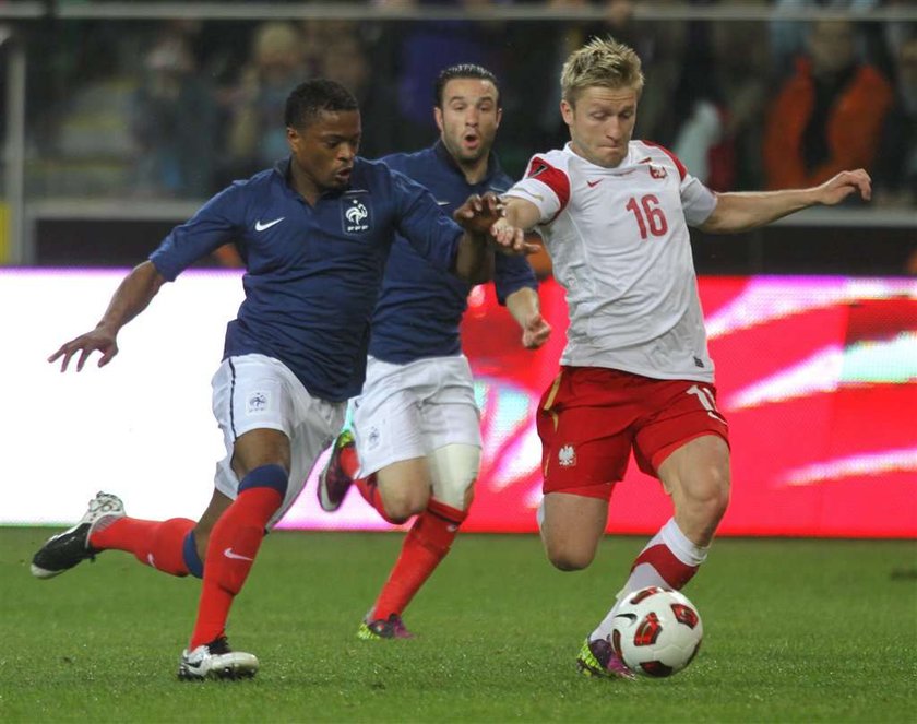 Działacz PZPN chciał wwieźć alkohol na stadion