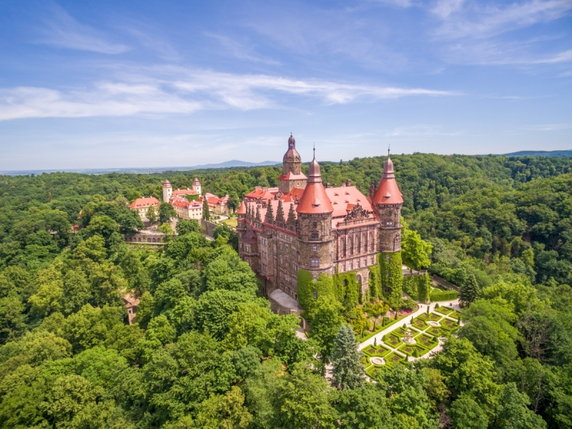 Zamek Książ na weekend. Tarasy pełne kwiatów i bajeczna architektura