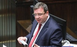 Radny SP pisze o polewaniu migrantów wrzątkiem. Tak skomentował to Wójcik