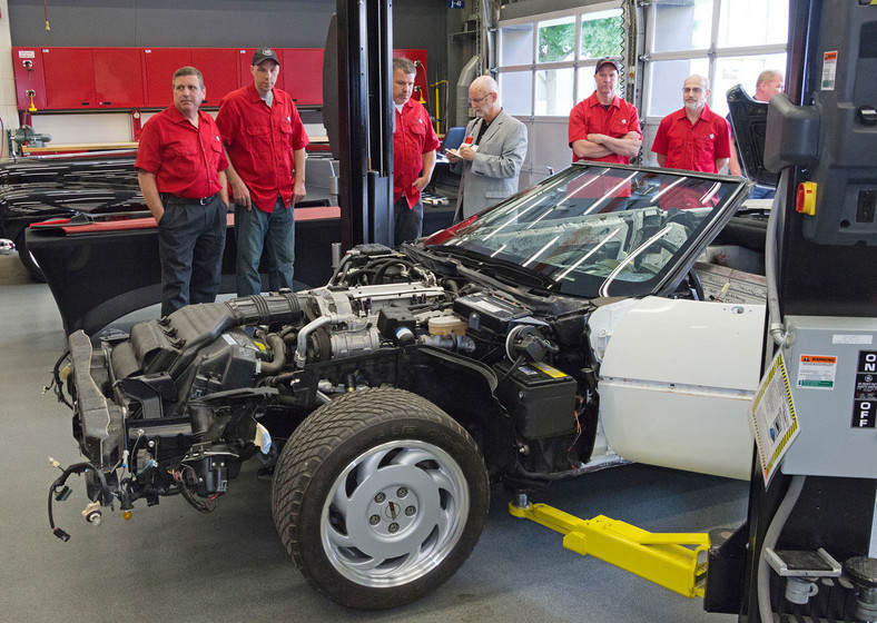 Milionowy Chevrolet Corvette powstaje z popiołów