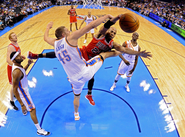 Koszykarze Oklahoma City Thunder zapewnili sobie grę w play off