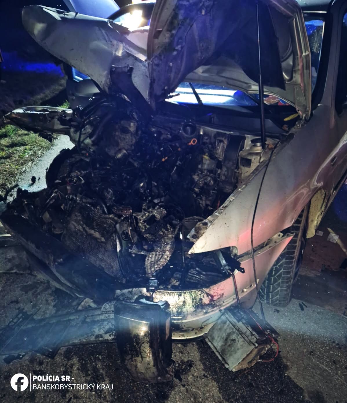 Pri nehode medzi Revúcou a Muránskou Dlhou Lúkou zomrel jeden človek. 