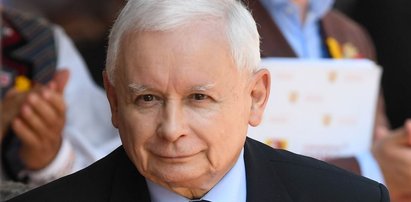 Czternastka miała być niższa? "Prezes Kaczyński się pomylił" [NOWE USTALENIA]