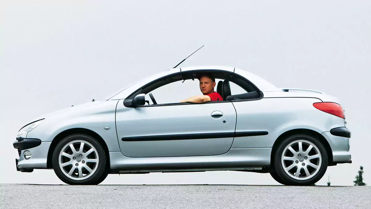 Peugeot 206 CC: dobrze się składa mimo upływu lat?