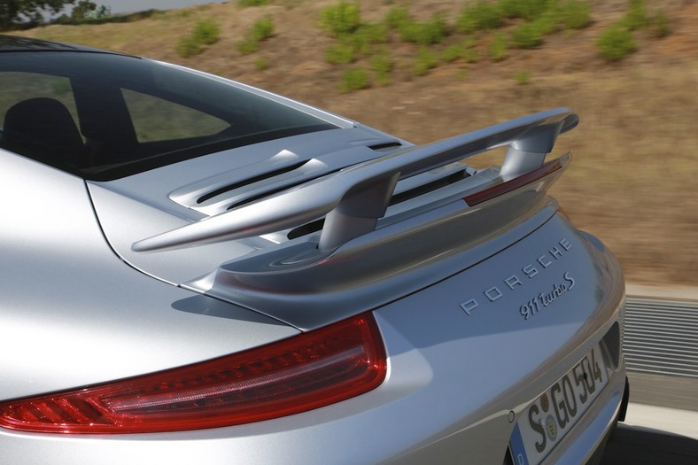 Aktywny spoiler Porsche 911 Turbo