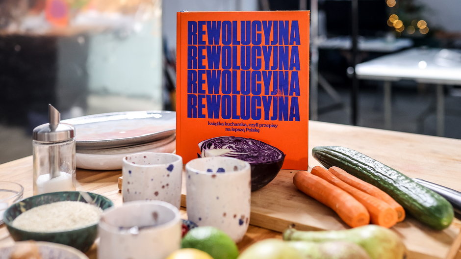 "Rewolucyjna książka kucharska, czyli przepisy na lepszą Polskę"