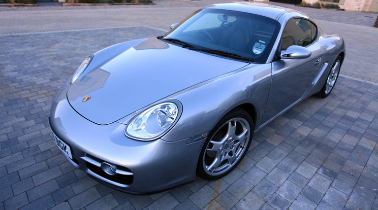 Porsche Cayman - ilyet lehet nyerni a sorsjeggyel / Fotó: Northfoto
