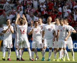 Polscy piłkarze po awansie do ćwierćfinału Euro 2016: Nikt za nas nie musi się wstydzić