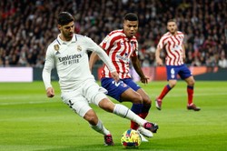 Derby Madrytu na remis, nastolatek uratował Real