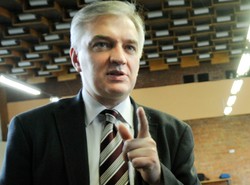 Kolejny polityk PO krytykuje: Reakcja na raport MAK zbyt późno