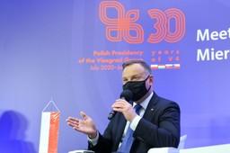 Prezydent Duda po zakończeniu szczytu V4: Musimy chronić środowisko i klimat, ale rozsądnie