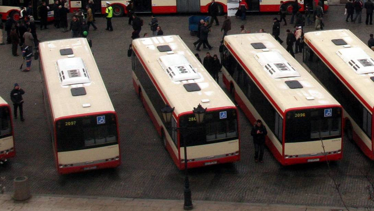 Mieszkańcy okolic Jasienia i Moreny korzystający z komunikacji miejskiej muszą liczyć się ze zmianami rozkładu jazdy autobusów miejskich. Zmienione zostały trasy autobusów nr 127, 166 i N2.