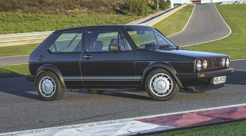 Volkswagen Golf GTI Pirelli