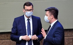 Niegospodarnie wydano blisko 200 mln. NIK kieruje zawiadomienia do prokuratury ws. Morawieckiego i Sasina